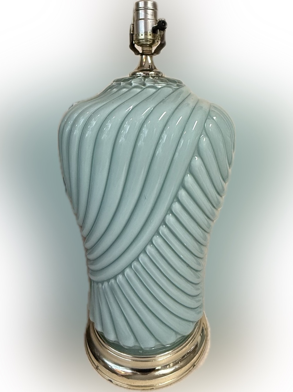 Vintage 1980s Art Deco Glass Shell Table Lamp W/ Gold Base Sea Foam Blue Green